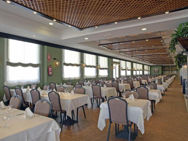 Imagen del bar/restaurante del Hotel Ohtels Cabogata. Foto 2