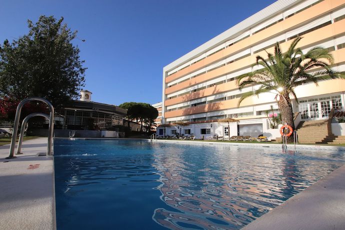 Imagen de la piscina del Hotel Ohtels Carabela Beach & Golf. Foto 9