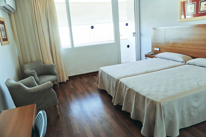 Imagen de la habitación del Hotel Ohtels Carabela Beach & Golf. Foto 4