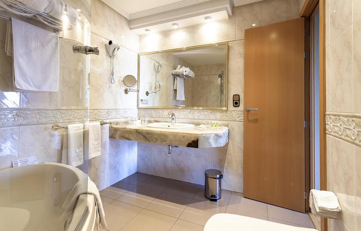 Imagen de la habitación del Hotel Ohtels Gran Hotel Almeria. Foto 3