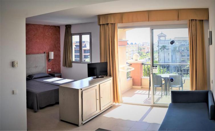 Imagen de la habitación del Hotel Ohtels Islantilla. Foto 7