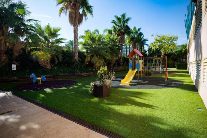 Imagen de los exteriores del Hotel Ohtels La Hacienda. Foto 8