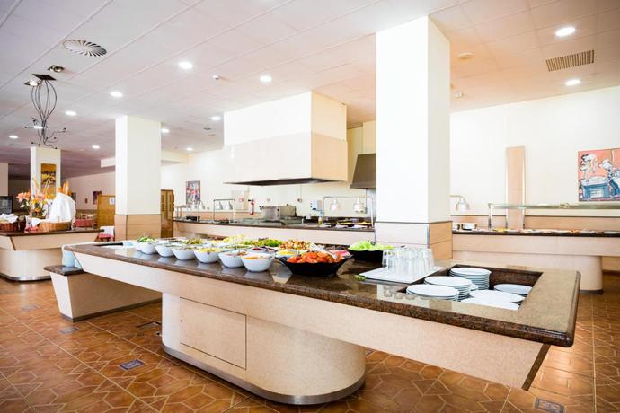 Imagen del bar/restaurante del Hotel Ohtels La Hacienda. Foto 3