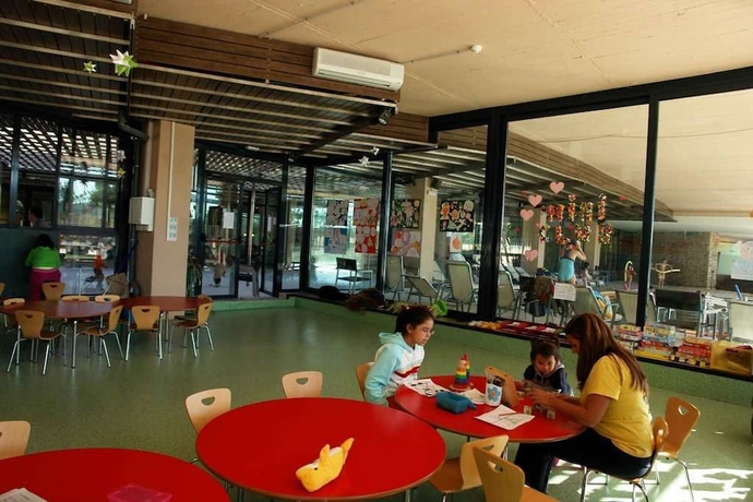 Imagen de los interiores del Hotel Ohtels Les Oliveres. Foto 16