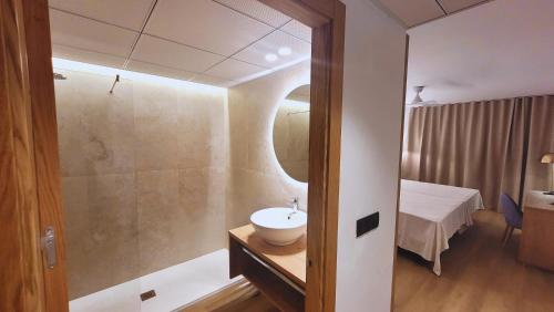 Imagen de la habitación del Hotel Ohtels Vila Romana. Foto 5