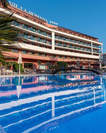Imagen de la piscina del Hotel Ohtels Vila Romana. Foto 9