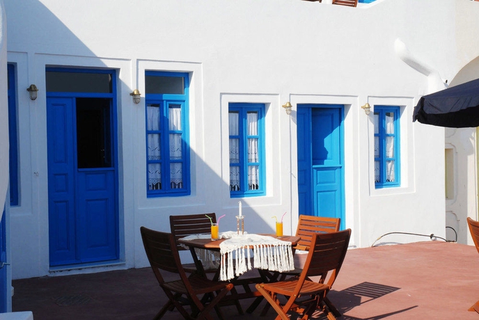 Imagen de los exteriores del Hotel Oia Cave Houses. Foto 6