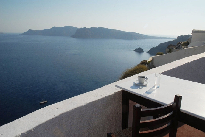 Imagen de los exteriores del Hotel Oia Cave Houses. Foto 7