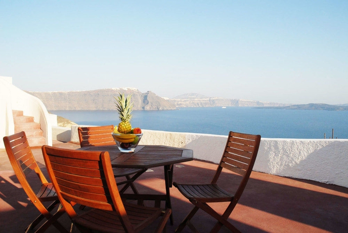 Imagen de los exteriores del Hotel Oia Cave Houses. Foto 8