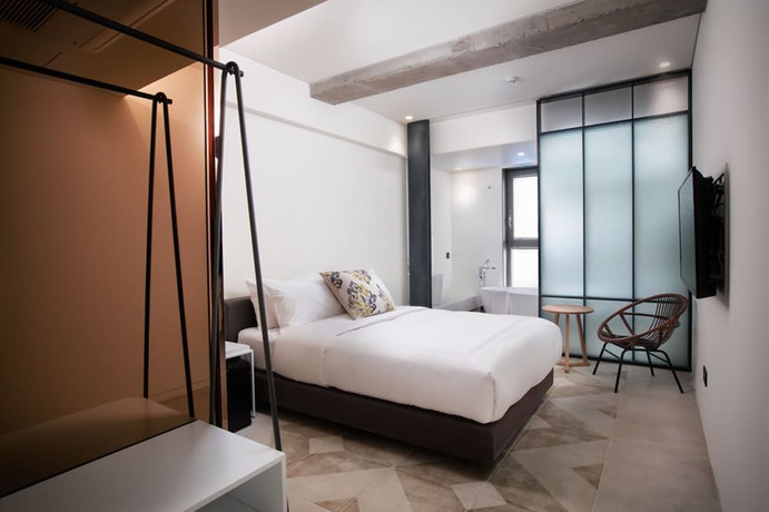 Imagen de la habitación del Hotel Oia. Foto 15