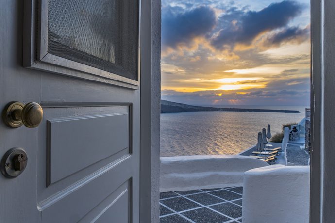 Imagen de la habitación del Hotel Oia Mare Villas. Foto 8