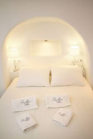 Imagen de la habitación del Hotel Oia Mare Villas. Foto 15