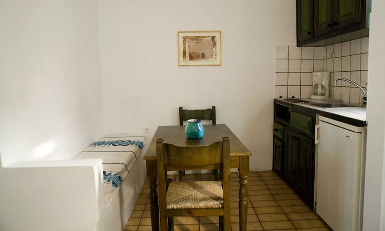 Imagen de la habitación del Hotel Oia's Sunset. Foto 9