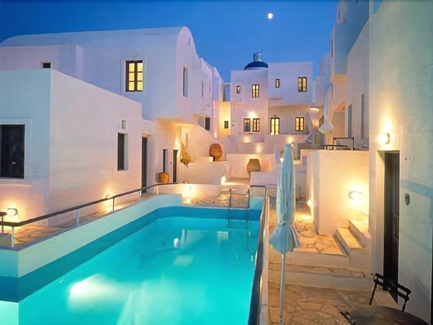 Imagen de la piscina del Hotel Oia's Sunset. Foto 16