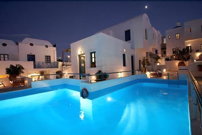 Imagen de la piscina del Hotel Oia's Sunset. Foto 17