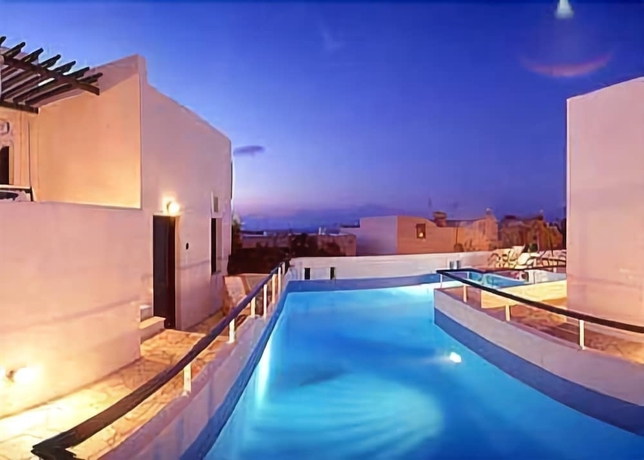 Imagen de la piscina del Hotel Oia's Sunset. Foto 18