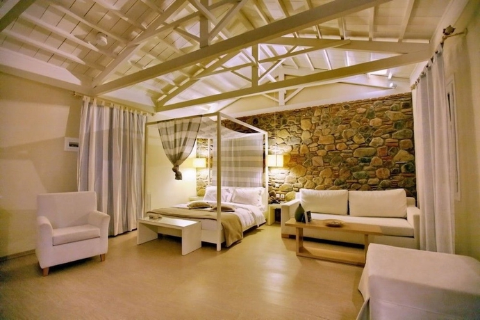 Imagen de la habitación del Hotel Oikies Small Elegant Houses. Foto 10