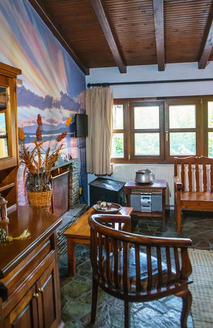 Imagen de la habitación del Hotel Oikoperiigitis. Foto 16