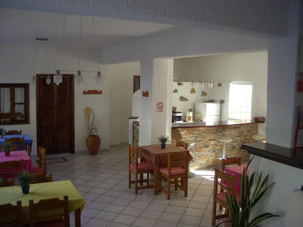 Imagen del bar/restaurante del Hotel Oinoi. Foto 2