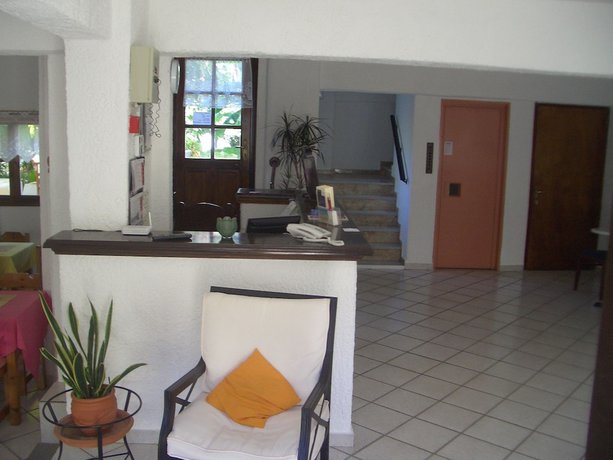 Imagen de los interiores del Hotel Oinoi. Foto 17