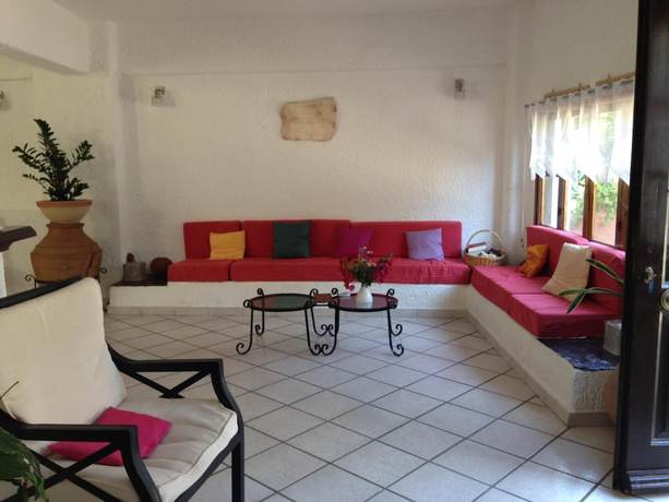 Imagen de la habitación del Hotel Oinoi. Foto 12