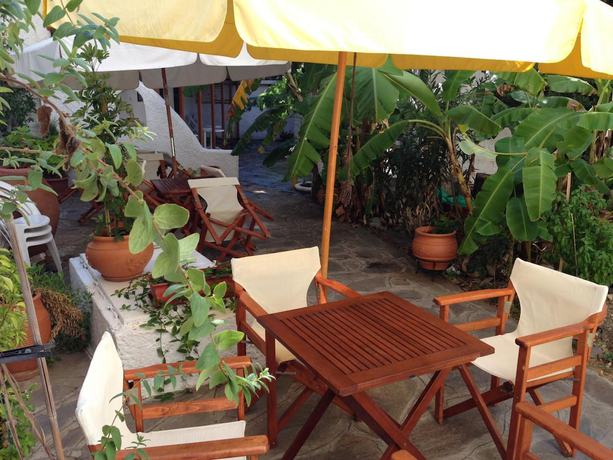 Imagen de la habitación del Hotel Oinoi. Foto 13