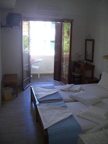 Imagen de la habitación del Hotel Oinoi. Foto 15