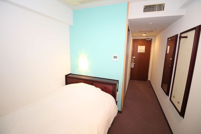 Imagen de la habitación del Hotel Oita Century. Foto 15