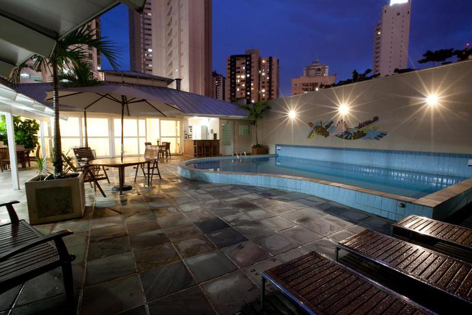 Imagen de la piscina del Hotel Oitis. Foto 12