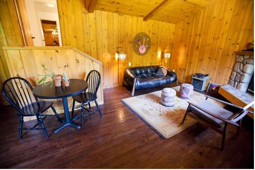 Imagen de la habitación del Hotel Ojai Rancho Inn. Foto 11