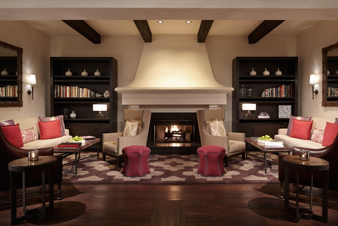 Imagen de los interiores del Hotel Ojai Valley Inn. Foto 12