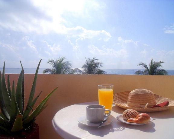 Imagen general del Hotel Ojo De Agua. Foto 4