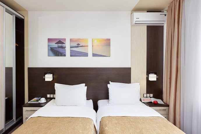 Imagen de la habitación del Hotel Oka Business Grand. Foto 4