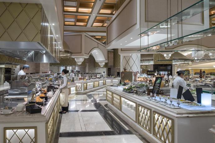 Imagen del bar/restaurante del Hotel Okada Manila. Foto 11