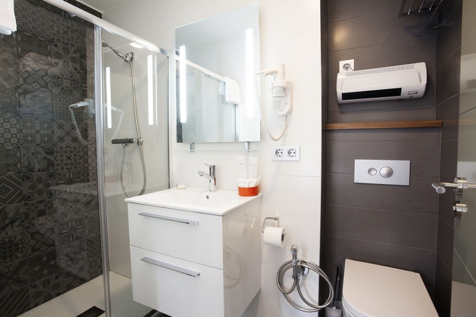 Imagen de la habitación del Hotel Okako. Foto 2