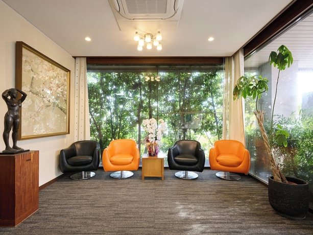 Imagen de los interiores del Hotel Okasan. Foto 13