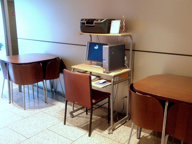 Imagen de los interiores del Hotel Okaya Central. Foto 18