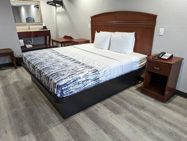 Imagen de la habitación del Hotel Okc. Foto 8