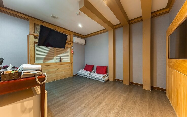 Imagen de la habitación del Hotel Okcheon Rivera. Foto 16