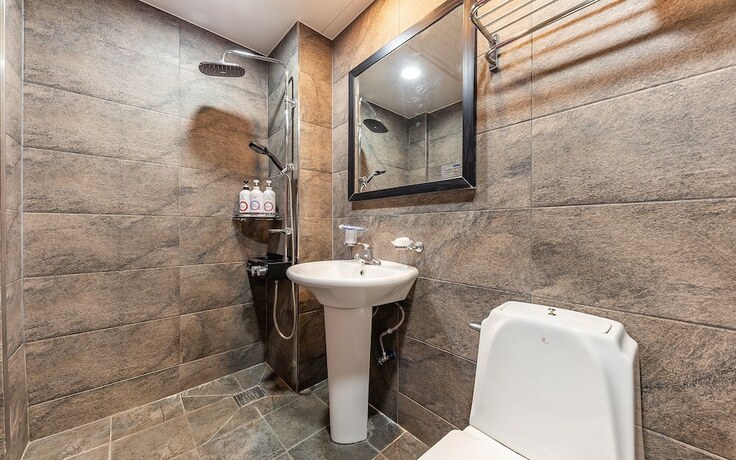 Imagen general del Hotel Okcheon Rivera. Foto 2