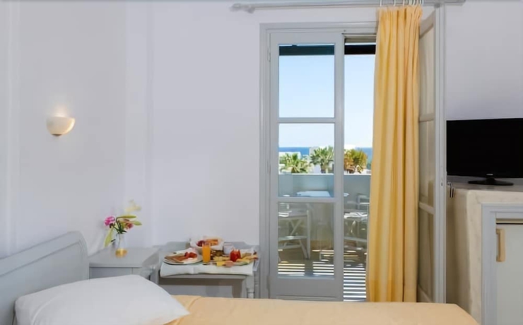 Imagen de la habitación del Hotel Okeanis Beach. Foto 3