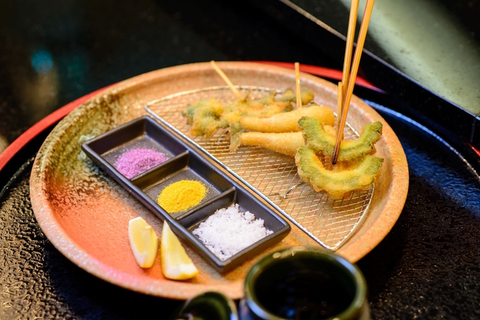 Imagen del bar/restaurante del Hotel Okinawa Grand Mer Resort. Foto 8