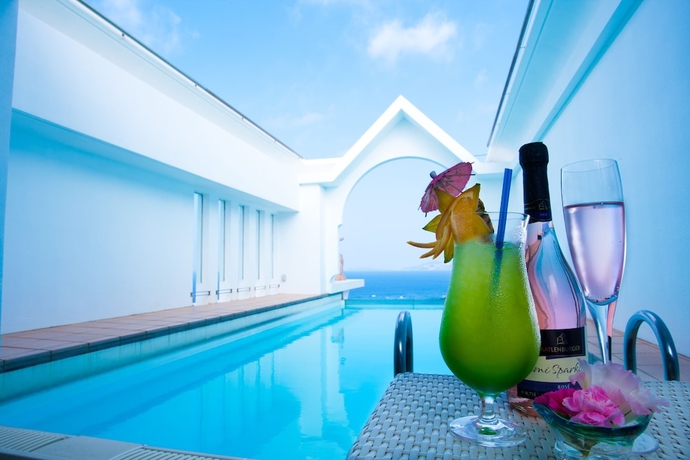 Imagen de la habitación del Hotel Okinawa Kariyushi Resort Exes Onna. Foto 12