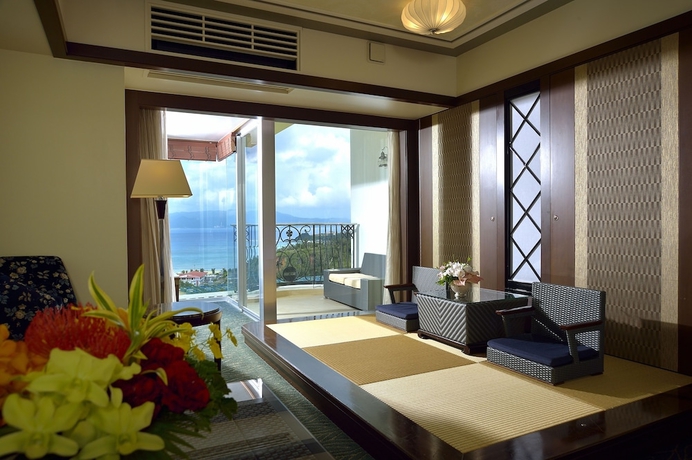 Imagen de la habitación del Hotel Okinawa Kariyushi Resort Exes Onna. Foto 15