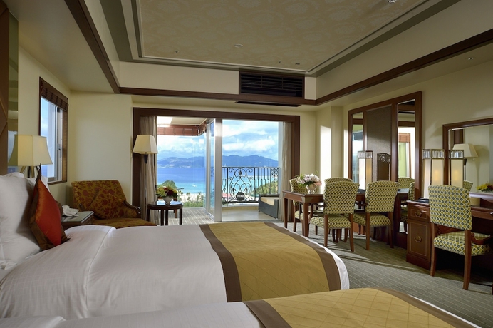 Imagen de la habitación del Hotel Okinawa Kariyushi Resort Exes Onna. Foto 16