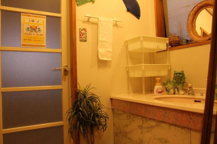 Imagen general del Hotel Okinawa Minshuku Kariyushi Honkan. Foto 5