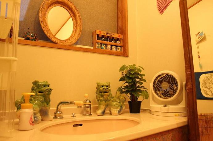 Imagen general del Hotel Okinawa Minshuku Kariyushi Honkan. Foto 6