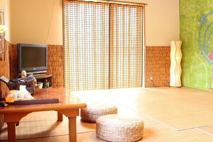 Imagen de la habitación del Hotel Okinawa Minshuku Kariyushi Honkan. Foto 14