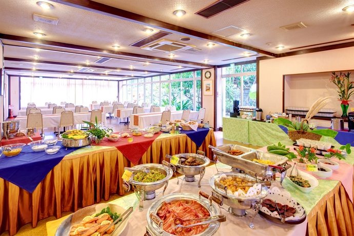 Imagen del bar/restaurante del Hotel Okinawa, Naha. Foto 5