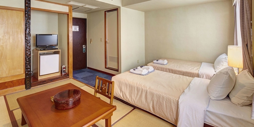 Imagen de la habitación del Hotel Okinawa Sunplaza. Foto 2